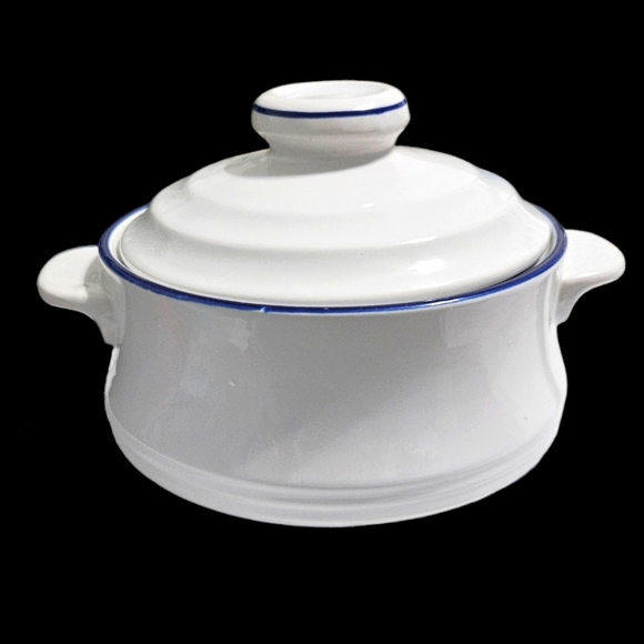 1984 Vtg International House Country Blue, Blue Cat Covered Casserol Dish, Korea - Picture 3 of 9